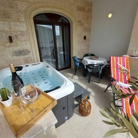 Fl 2 Ta'Lonza Luxury With Hot Tub By Homely Mellieħa Екстериор снимка